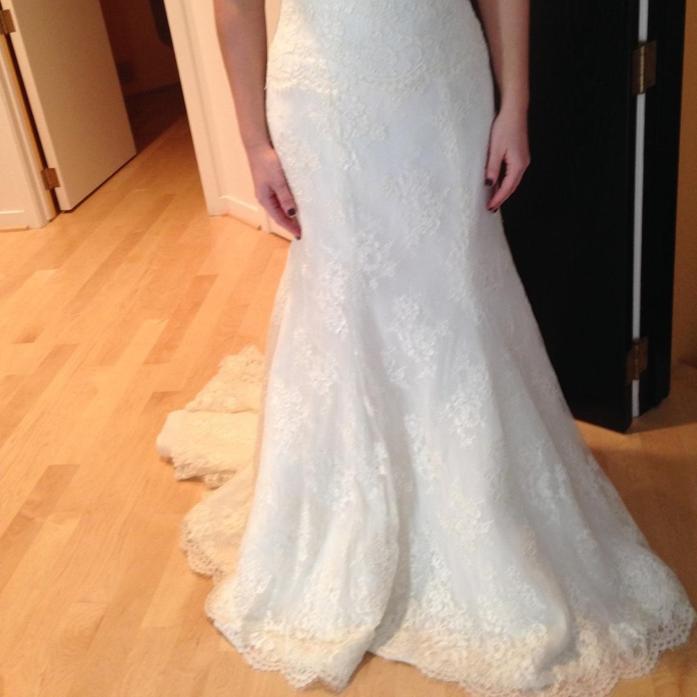 Monique Lhuillier Bliss Wedding Dress, Size 10 - Picture 2 of 9